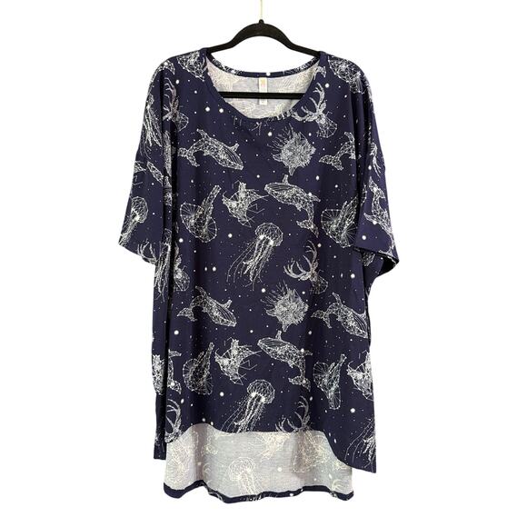 LuLaRoe Women's Plus Size Irma Tunic Style Top Animal Constellation Size 3XL New - Picture 1 of 7